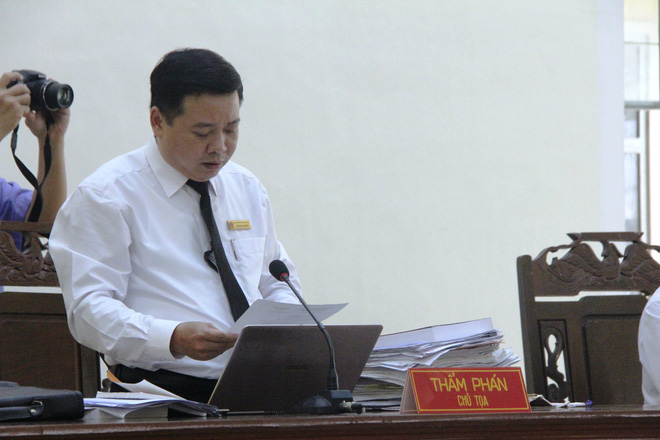 xet xu huu be ong lao hang xom nghi xam hai be gai 13 tuoi khien em uat uc tim den cai chet