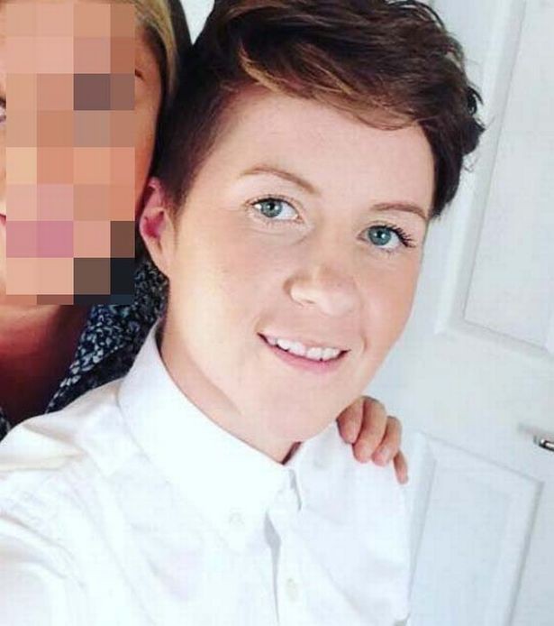 biet tin me qua doi be gai 4 tuoi vua khoc vua hoi sao me len thien duong ma khong co con