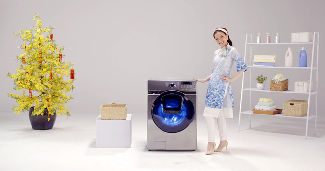 hoa hau thuy lam tiet lo meo nho giup quan ao ca gia dinh luon trang sach dip tet