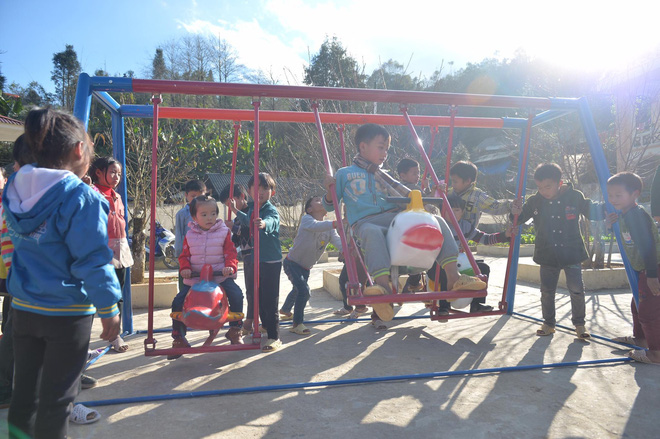 xuan bien gioi nam 2018 mang hang nghin ao am den voi nguoi dan lai chau