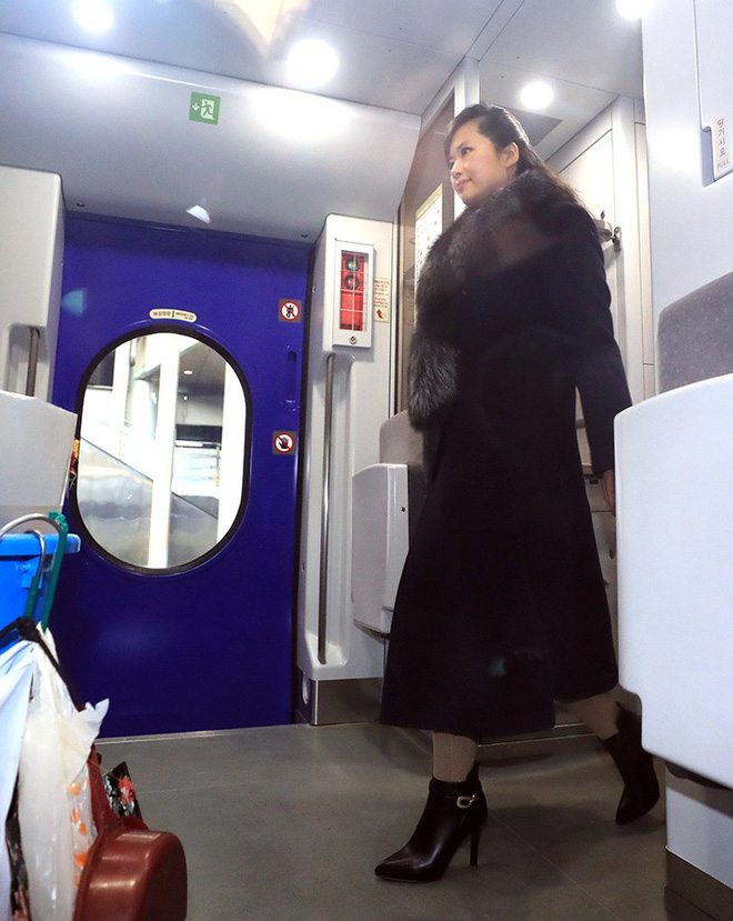 Đoàn tiền trạm Triều Tiên đã tới Hàn Quốc, người đẹp quyền lực dẫn đầu đoàn doan tien tram trieu tien da toi han quoc nguoi dep quyen luc dan dau doan