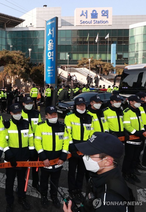 Đoàn tiền trạm Triều Tiên đã tới Hàn Quốc, người đẹp quyền lực dẫn đầu đoàn doan tien tram trieu tien da toi han quoc nguoi dep quyen luc dan dau doan