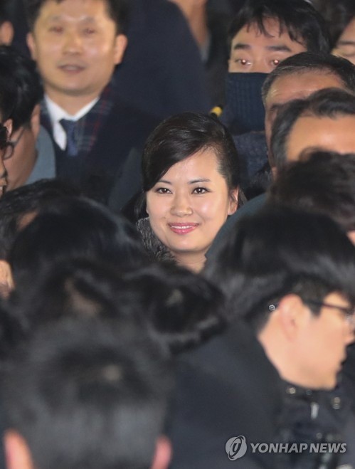 Đoàn tiền trạm Triều Tiên đã tới Hàn Quốc, người đẹp quyền lực dẫn đầu đoàn doan tien tram trieu tien da toi han quoc nguoi dep quyen luc dan dau doan