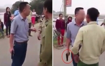 ha tinh va cham voi xe may dung ben duong tai xe o to rut sung doa dam nguoi dan