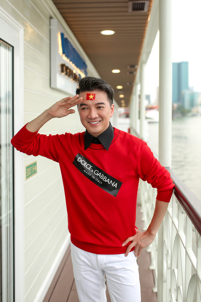 su kien vo tran vi mr dam noi loan doi xem u23 tren du thuyen trieu do