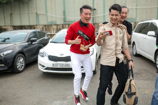 su kien vo tran vi mr dam noi loan doi xem u23 tren du thuyen trieu do