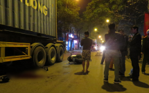 hai phong cam co di an mung u23 viet nam nam thanh nien bi cuon vao gam xe container tu vong