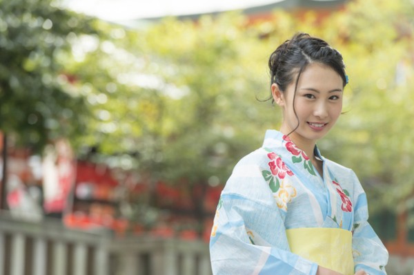 onna bugeisha cau chuyen ve nu samurai nhat ban xung tran nhu nam gioi san sang quyen sinh de bao ve danh du