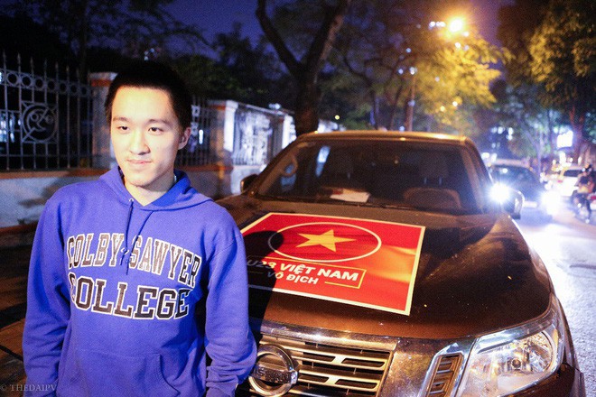 xe sang range rover duoc gan mo hinh cup co vu u23 vn va y tuong doc cua chu xuong in tranh