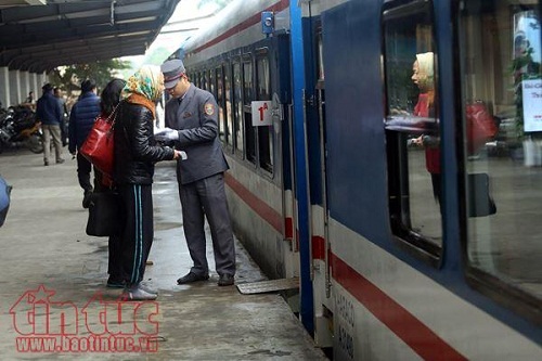 duong sat ha noi tang cuong nhieu tau tet chay tuyen phia nam