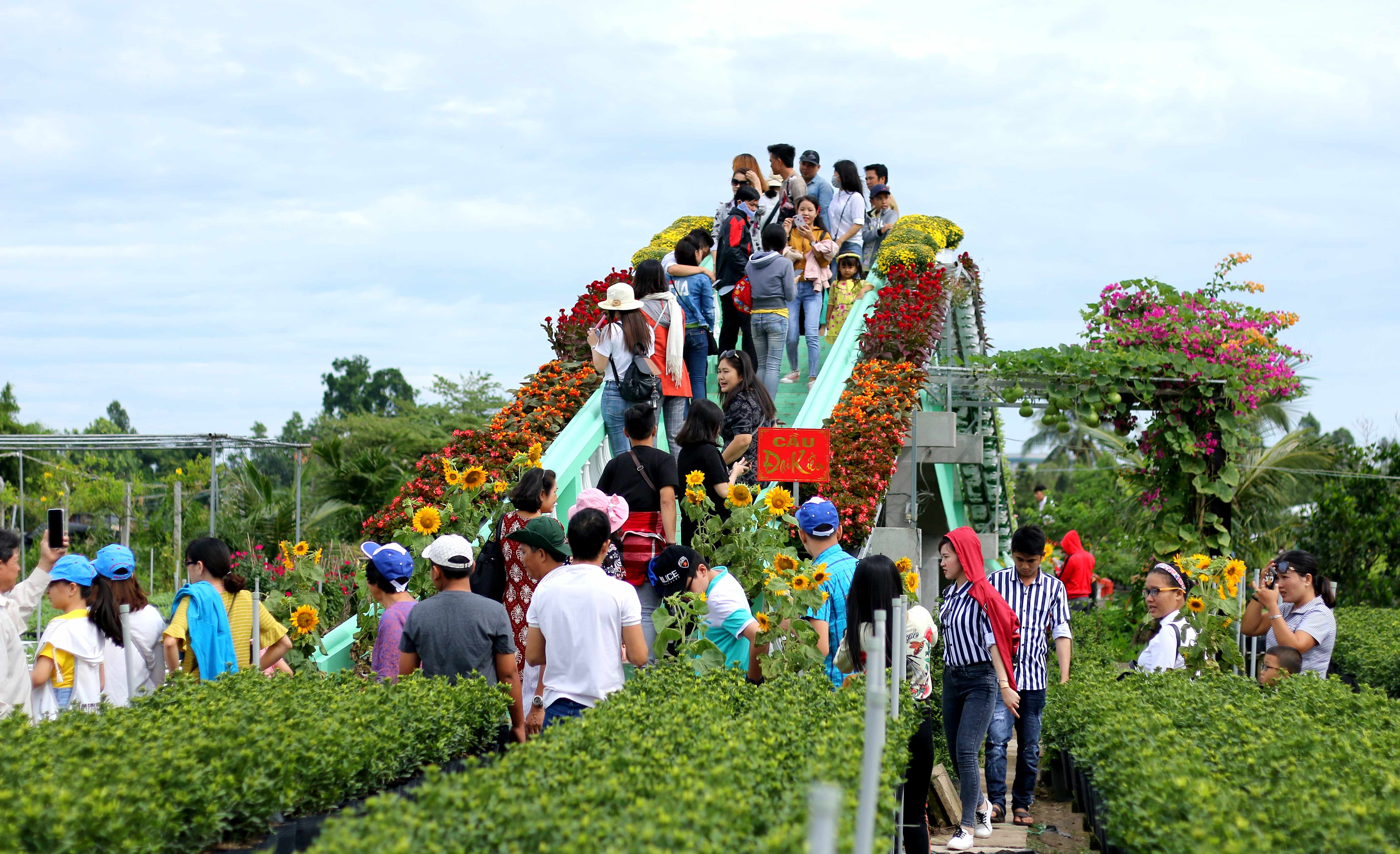 kham pha thu phu hoa cua mien tay duoc tieng me hoac ban tre den tham quan