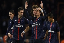 ibrahimovic cavani lap cong psg nhoc nhan danh bai chelsea