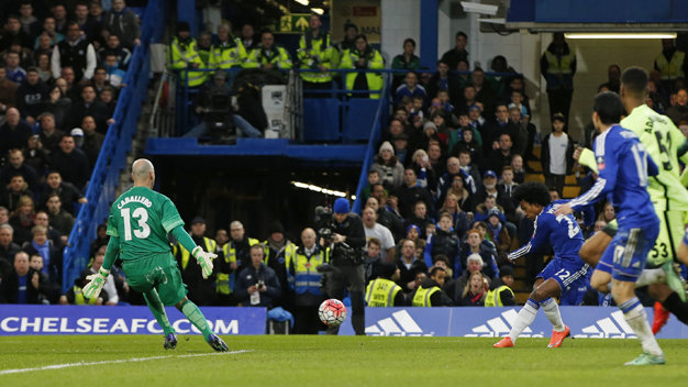 de bep man city chelsea thang tien vao tu ket