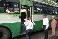 tphcm mien phi ve xe buyt voi nguoi gia tu 75 tuoi
