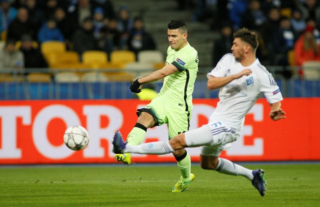 danh bai dinamo kiev 3 1 man city rong cua vao tu ket