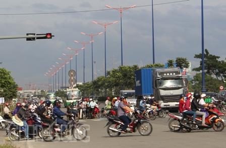 un un tranh thu tro lai thanh pho sau ky nghi tet