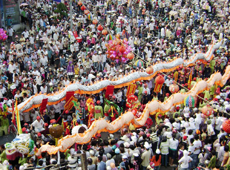 nhung le hoi truyen thong vao thang gieng
