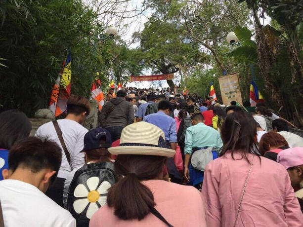 yen tu thu hut hang van du khach truoc dip khai hoi