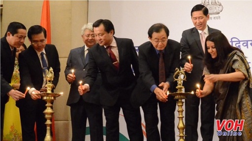 tong lanh su quan an do tai tp hcm ky niem 68 nam ngay cong hoa cua an do