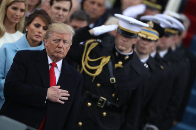 moi nham chuc duoc 2 tuan donald trump da cong bo toi 20 quy dinh moi lam rung chuyen nuoc my