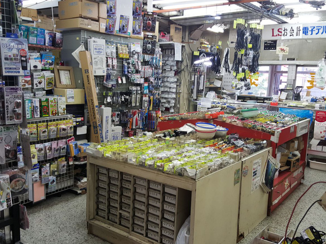 tham khu pho die n tu akihabara thien duo ng cu a otaku nha t ba n