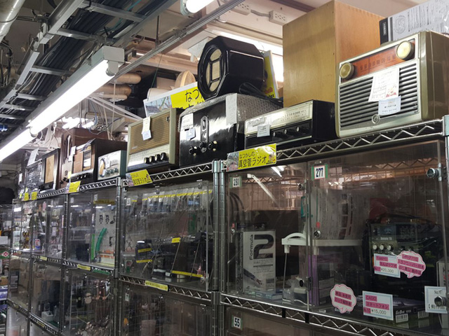 tham khu pho die n tu akihabara thien duo ng cu a otaku nha t ba n