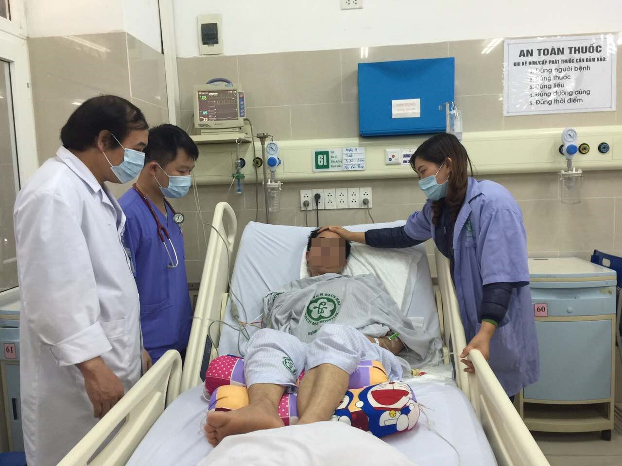 bv bach mai cuu song nam thanh nien bi ngung tim dot ngot