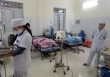 hon 80 nguoi ngo doc sau khi an dam cuoi tai ha giang