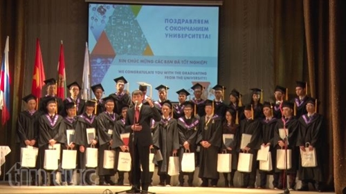 lua sinh vien viet dau tien tot nghiep nganh nang luong hat nhan tai nga