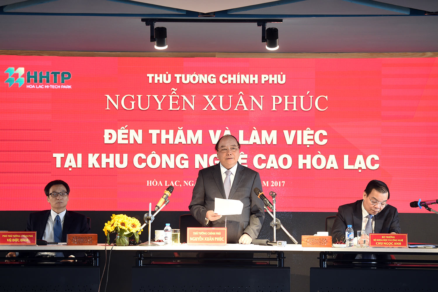 thu tuong nguyen xuan phuc tham va lam viec tai khu cong nghe cao hoa lac