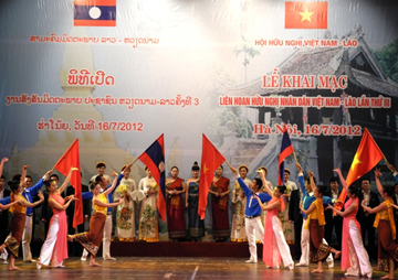 nhieu hoat dong y nghia mung nam doan ket huu nghi viet lao
