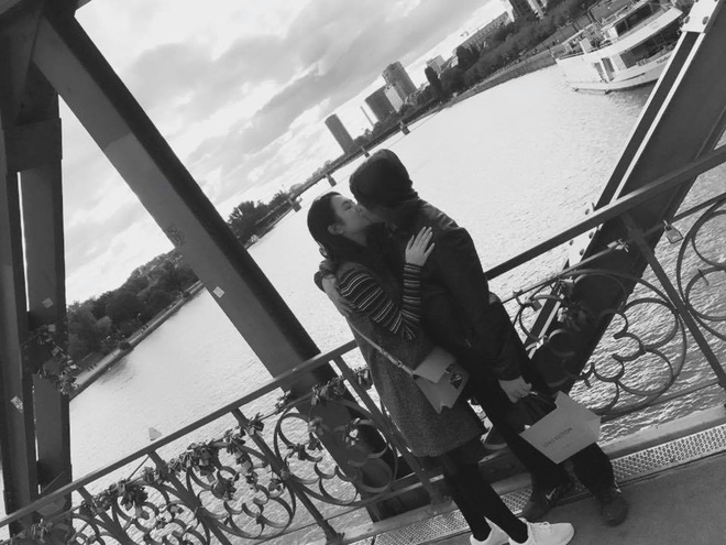 hoa hau thu ngan hon tinh cam chong dai gia hon 19 tuoi