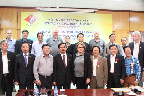 cuu binh viet my la nong cot gan ket quan he huu nghi hai nuoc