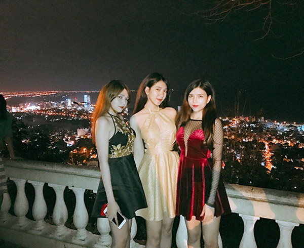 truy tim 3 chi em gai trong buc anh hot nhat mang xa hoi viet it ngay qua