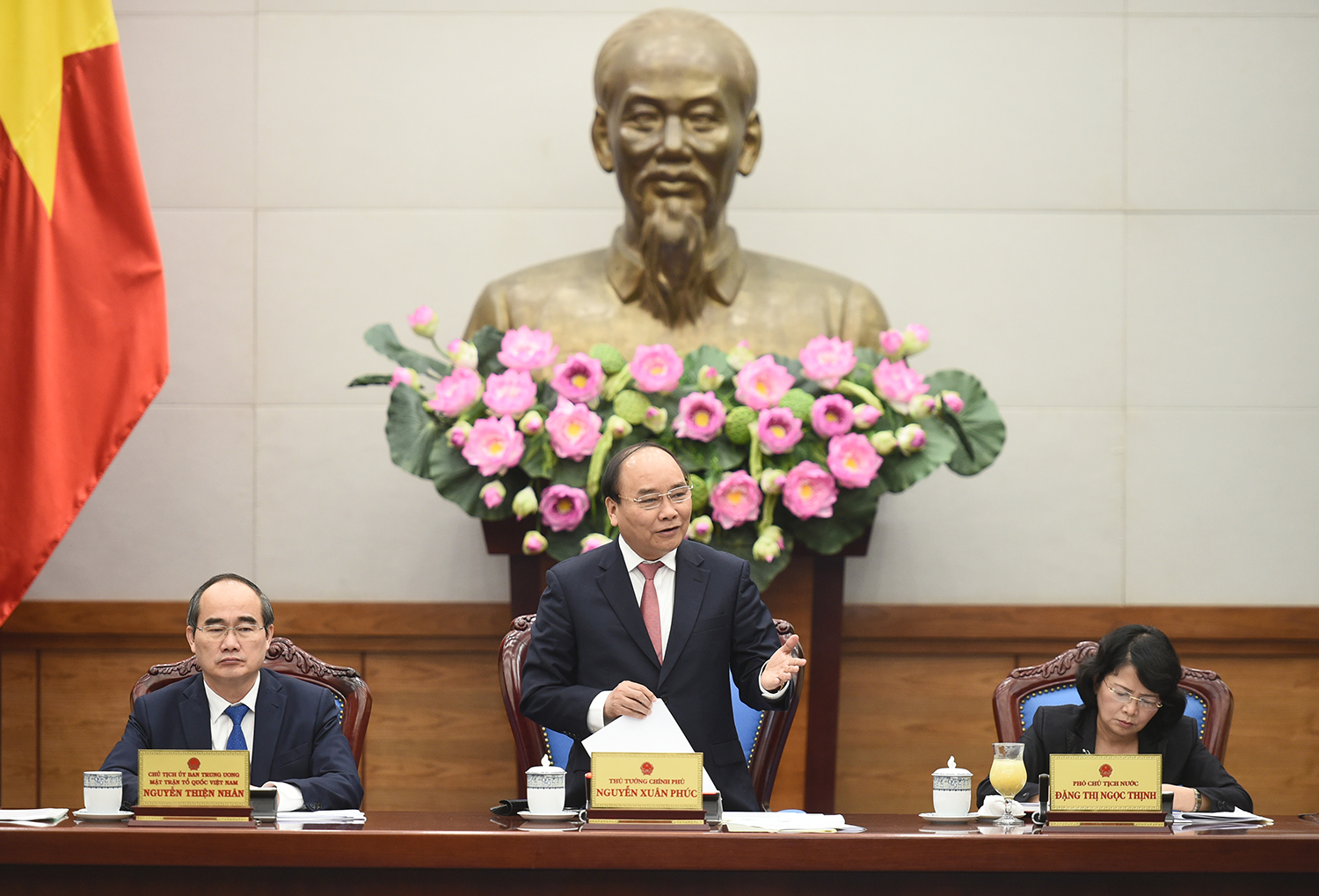 thu tuong cong tac thi dua khen thuong nhieu noi da phat nhung chua dong