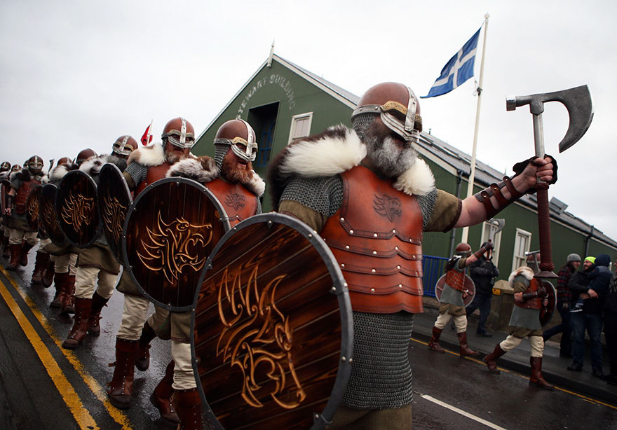 le hoi lua truyen thong cua nguoi viking o scotland