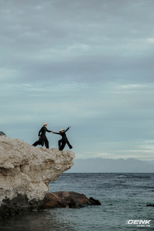 cau chuyen day cam hung cua ban tre lan dau tien mang ao dai viet nam den ai cap