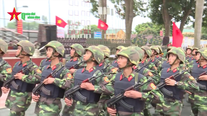 hinh anh an tuong ve hoat dong huan luyen chien dau cua quan doi viet nam tuan qua