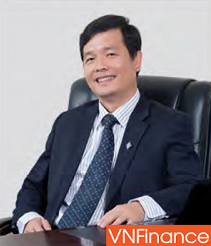 nhan luc co phieu tang gia hang loat lanh dao ngan hang tranh thu ban ra thu ve tien ty an tet