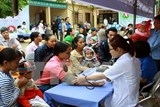 tang cuong cham soc va nang cao suc khoe nhan dan trong tinh hinh moi