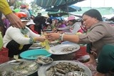 doc dao nhung phien cho que chi hop trong ngay tet