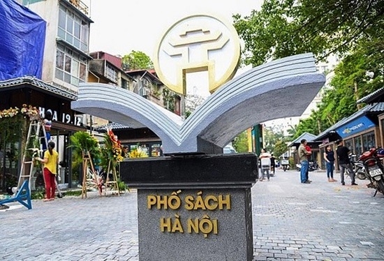 ha noi nhieu hoat dong dac sac tai pho sach xuan mau tuat