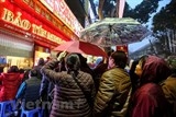 dan ha noi doi mua xep hang som mua vang ngay than tai