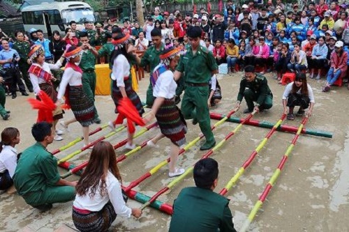 quang binh xuan bien phong am long dan bien gioi