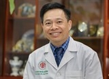 vi bac si tai nang hai lan tu choi troi au