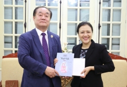 Chủ tịch Liên hiệp các tổ chức hữu nghị Việt Nam tiếp Giáo sư Ahn Kyong Hwan