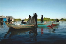 trien lam mot the gioi khac cua nghe si viet tai duc