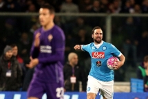 vong 27 serie a hoa fiorentina napoli lo co hoi ap sat juventus