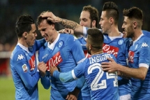 danh bai chievo napoli tam thoi vuon len dinh serie a