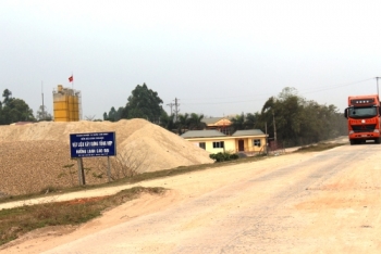 Xã Cao Đại chưa xử lý triệt để vi phạm hành lang bảo vệ đê, kè?
